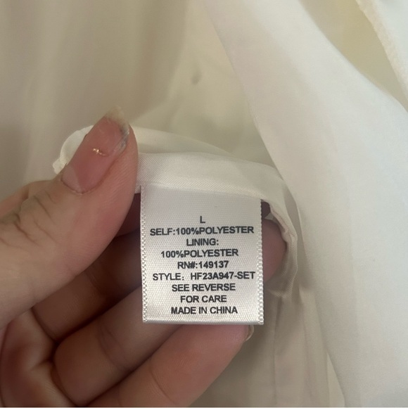 HYFVE Muse Brand. Size L, BNWT Women's White Vest, pockets, tortoise buttons - Picture 10 of 11